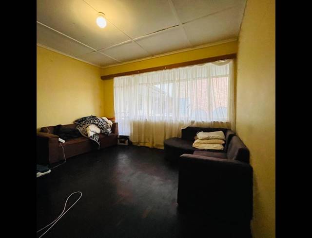 2 BEDROOM APARTMENT FOR SALE IN GERMISTON WEST